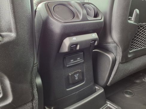 New 2026 Jeep Wrangler Unlimited Rubicon AWD/4WD image 24