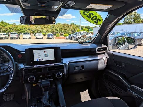 Used 2025 Toyota 4Runner TRD Off-Road AWD/4WD image 10