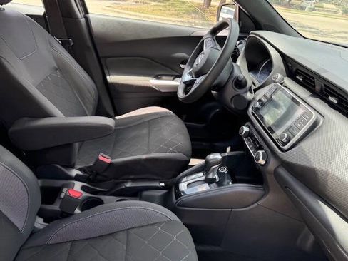 Used 2019 Nissan Kicks SV image 25