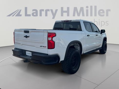 Used 2022 Chevrolet Silverado 1500 ZR2 w/ Technology Package AWD/4WD image 5