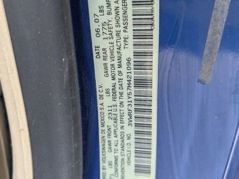 Used 2007 Volkswagen Beetle Convertible w/ Package 1 FWD image 21