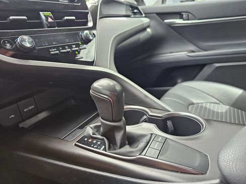 Used 2024 Toyota Camry SE FWD image 22