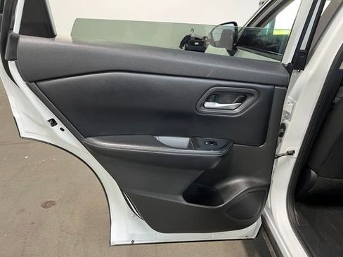 Used 2024 Nissan Rogue SV AWD/4WD image 19