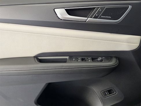 New 2026 Volkswagen Atlas Cross Sport SEL Premium R-Line image 16