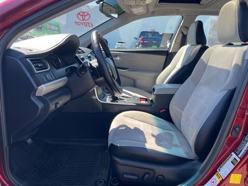 Used 2016 Toyota Camry XSE FWD image 15