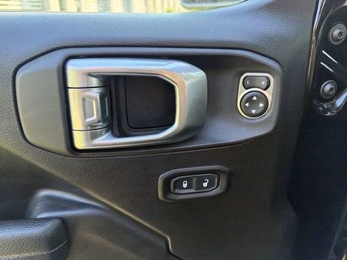 Used 2022 Jeep Wrangler Unlimited Sport AWD/4WD image 16
