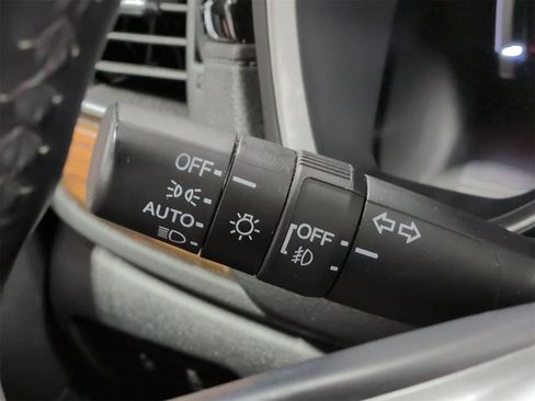 Used 2018 Honda CR-V Touring image 29