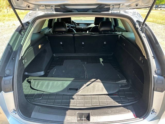 Used 2018 Buick Regal Preferred w/ Sights and Sounds Package AWD/4WD image 14