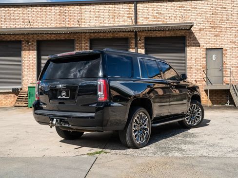 Used 2016 GMC Yukon SLE RWD image 2