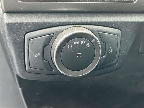 Used 2020 Ford Fusion SE FWD image 14