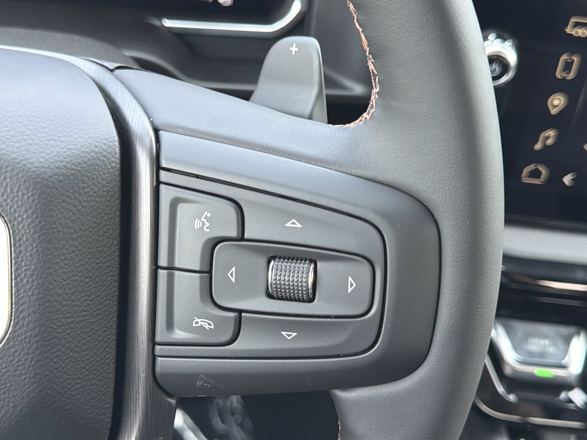 New 2026 GMC Sierra 1500 AT4 w/ Technology Package AWD/4WD image 9