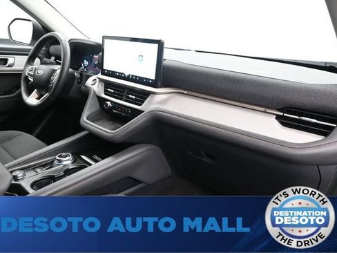 Certified 2025 Ford Explorer Active AWD/4WD image 10