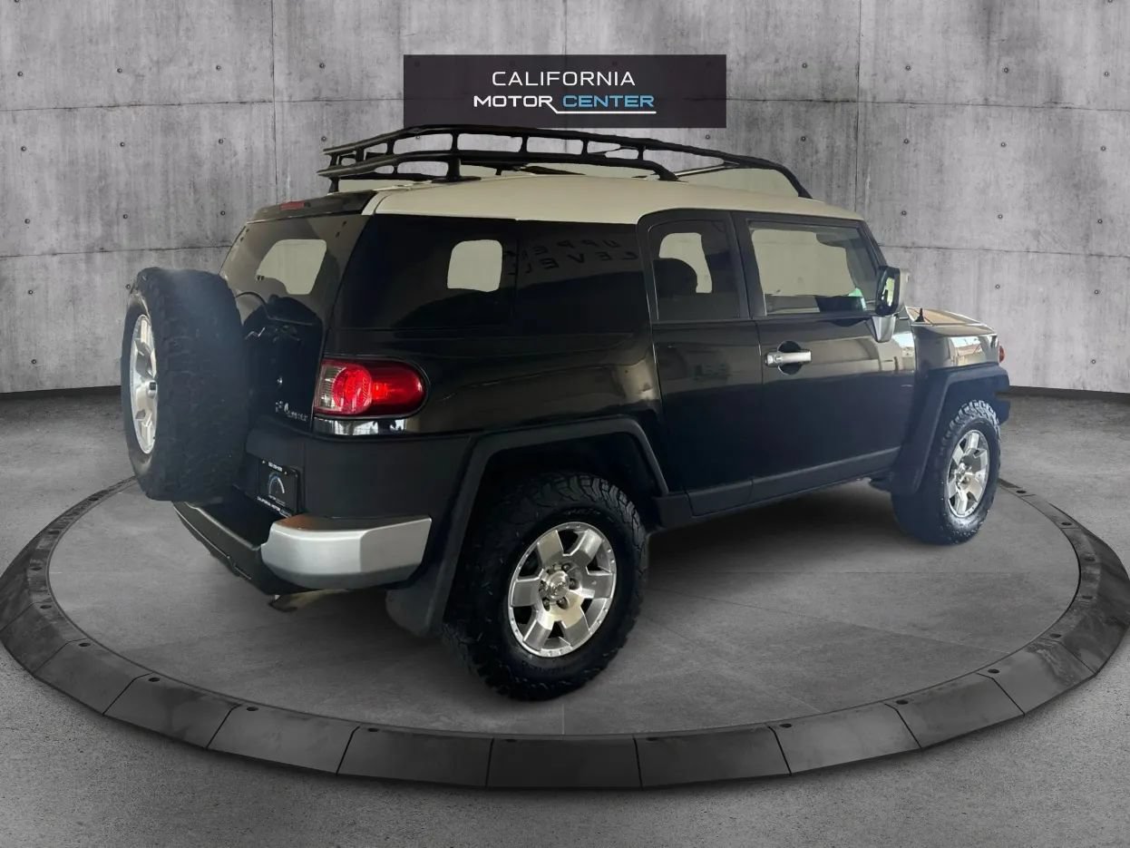 Used 2007 Toyota FJ Cruiser 2WD w/ Convenience Pkg image 5