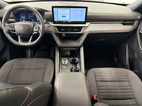 Certified 2025 Ford Explorer ST-Line w/ ST-Line Street Pack AWD/4WD image 16