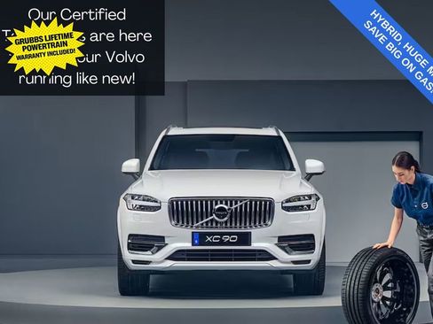 Used 2024 Toyota Sienna XSE image 46