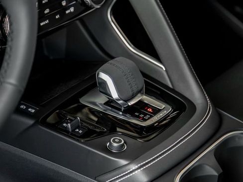 New 2024 Jaguar E-PACE R-Dynamic SE image 19