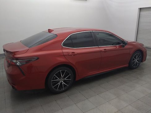 Used 2022 Toyota Camry SE w/ Convenience Package FWD image 10