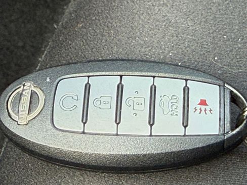 Used 2025 Nissan Altima 2.5 SV FWD image 21