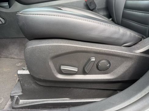 Used 2024 Ford Edge SEL AWD/4WD image 11