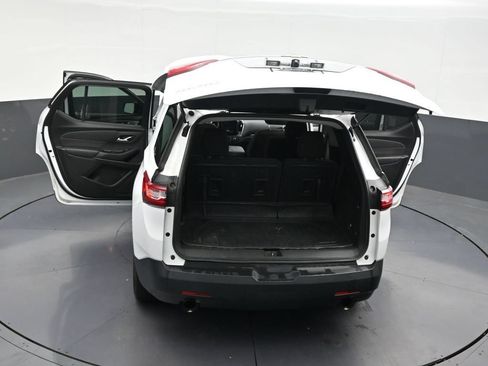 Used 2021 Chevrolet Traverse LS FWD image 36