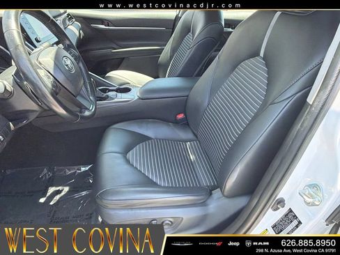 Used 2024 Toyota Camry SE FWD image 16