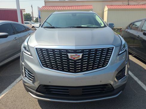 Used 2025 Cadillac XT5 Premium Luxury w/ Technology Package FWD image 2
