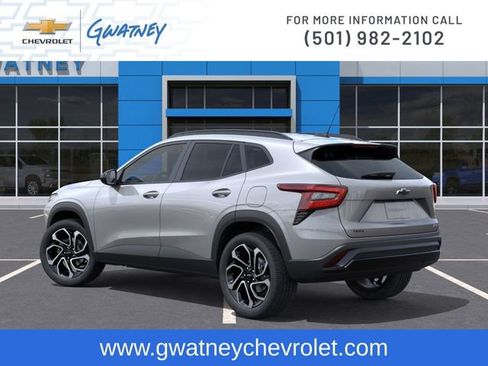 New 2026 Chevrolet Trax RS image 3