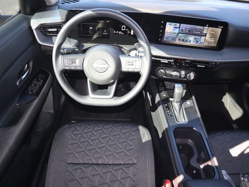 New 2025 Nissan Kicks SV image 11