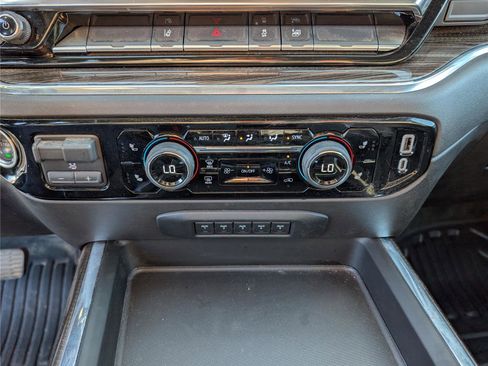 Used 2025 Chevrolet Silverado 3500 LT w/ Convenience Package image 28