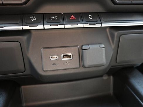 Used 2022 Chevrolet Silverado 1500 LT Trail Boss w/ Bed Protection Package image 30