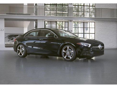 Certified 2022 Mercedes-Benz A 220 4MATIC image 25