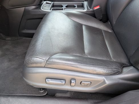 Used 2015 Honda CR-V Touring image 10