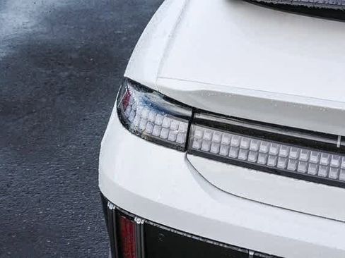 New 2025 Hyundai Ioniq 6 SEL image 8