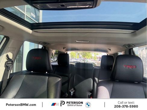 Used 2018 Toyota 4Runner TRD Off-Road Premium AWD/4WD image 26