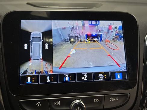 Used 2024 Chevrolet Equinox RS w/ RS Leather Package AWD/4WD image 27