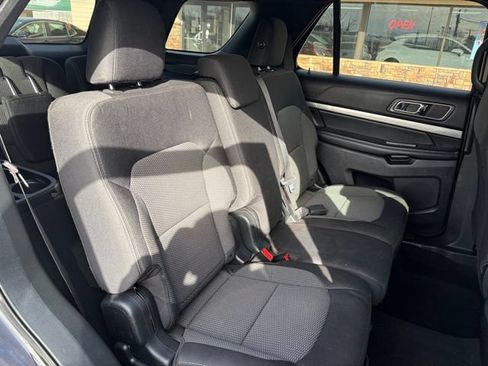 Used 2019 Ford Explorer XLT w/ Equipment Group 201A AWD/4WD image 36