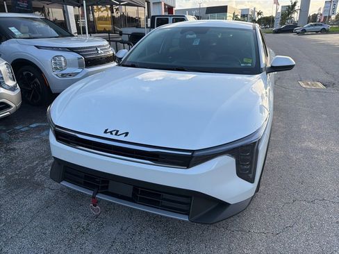 Used 2025 Kia K4 EX FWD image 2