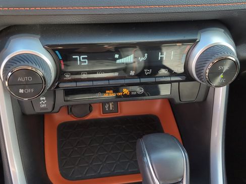 Used 2024 Toyota RAV4 Adventure image 19