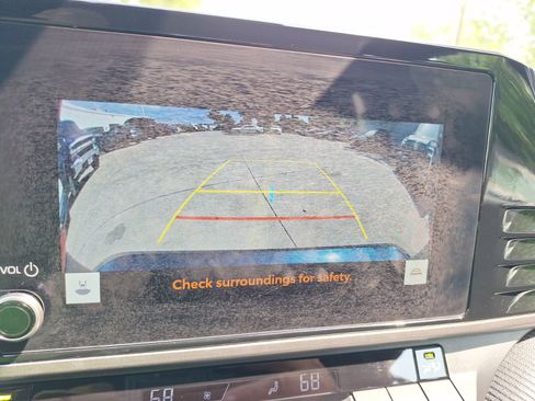 Used 2025 Toyota Camry SE w/ Convenience Package image 24