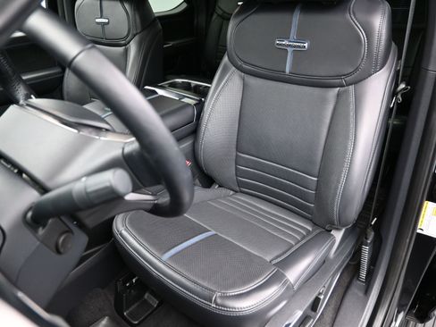 Used 2025 Ford F150 Platinum w/ FX4 Off-Road Package image 20