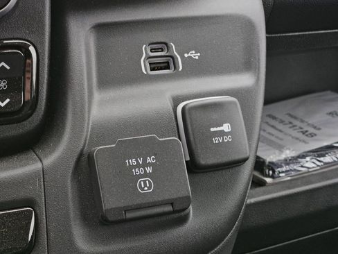 New 2024 RAM ProMaster 3500 w/ Power Group image 18