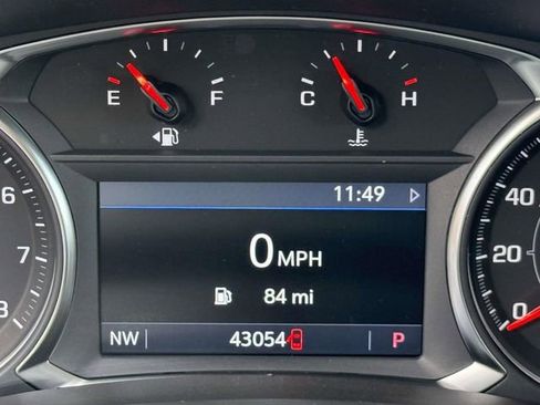 Used 2024 GMC Terrain SLT image 24