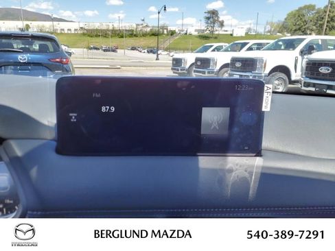 Used 2025 MAZDA CX-5 AWD 2.5 S w/ Preferred Package image 16