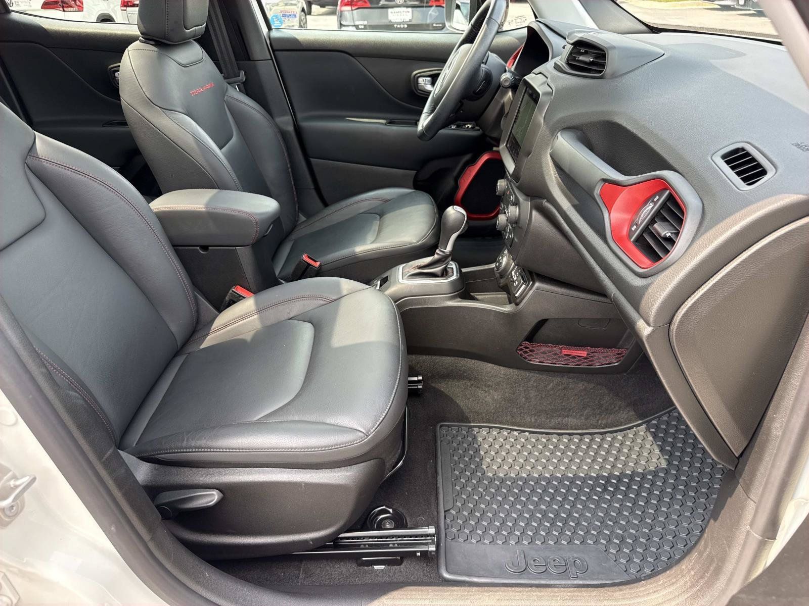 Used 2023 Jeep Renegade Trailhawk w/ Sun/Sound Group AWD/4WD image 25