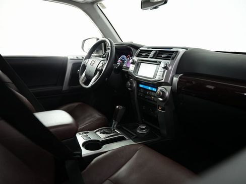 Used 2018 Toyota 4Runner Limited AWD/4WD image 60