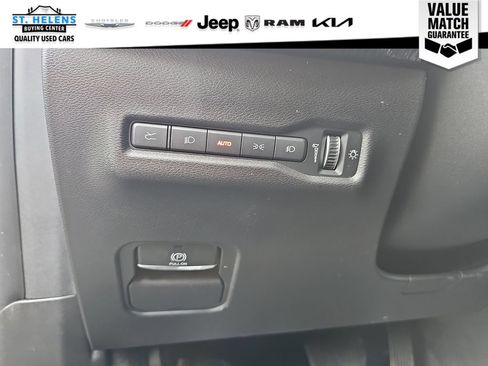 Used 2024 Jeep Wagoneer Launch Edition AWD/4WD image 16