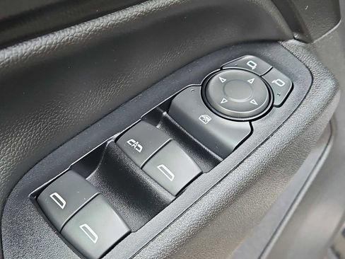 Used 2019 Chevrolet Equinox LT image 23