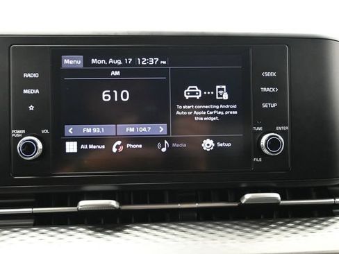 Used 2022 Kia Carnival LX FWD image 17