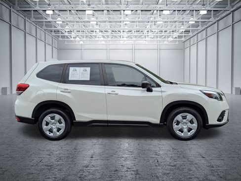 Used 2022 Subaru Forester Limited AWD/4WD image 6