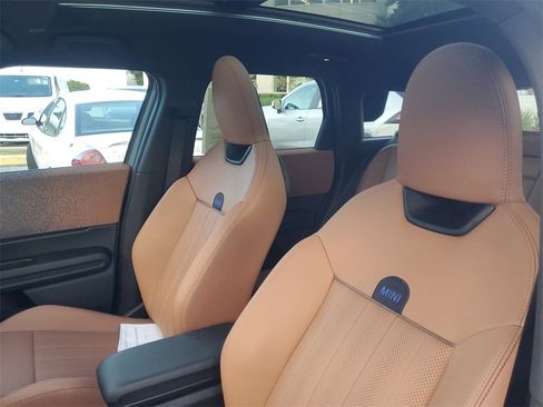 Used 2025 MINI Cooper Countryman S w/ Comfort Package Max image 17